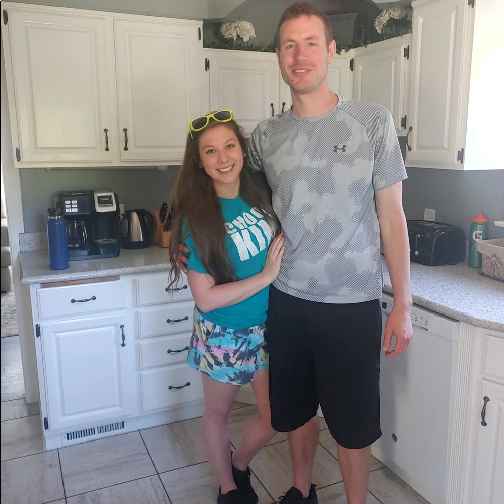 Meet your Posher, Alyssa - Picture 5 of 6